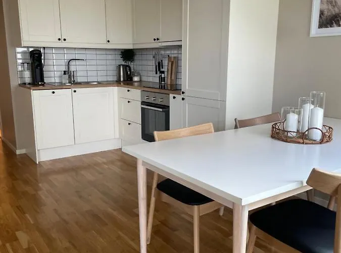 Cosy, Little With Everything Need *